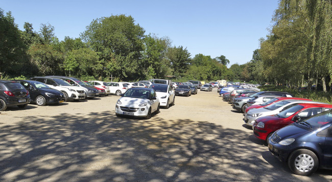 Parkplatz Hermann-L&ouml;ns-Allee